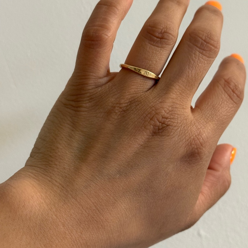 Slim Signet Ring from GLDN